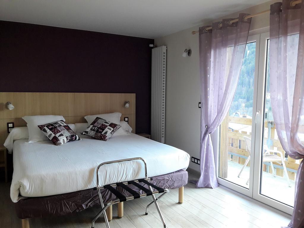 Le Chabi Hotell Abondance Eksteriør bilde