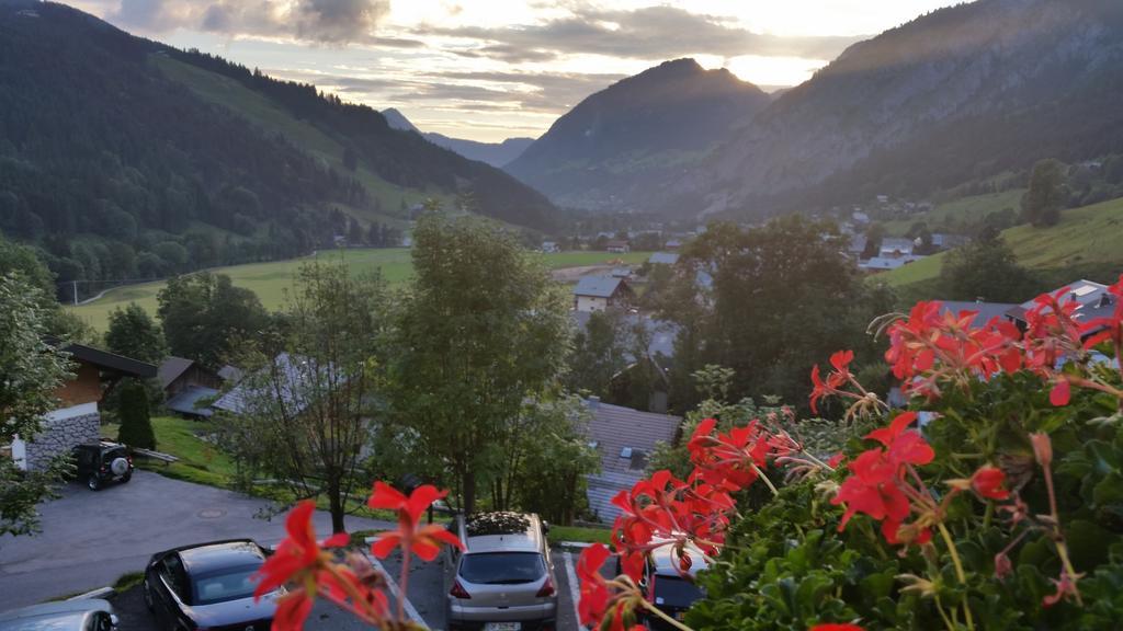 Le Chabi Hotell Abondance Eksteriør bilde