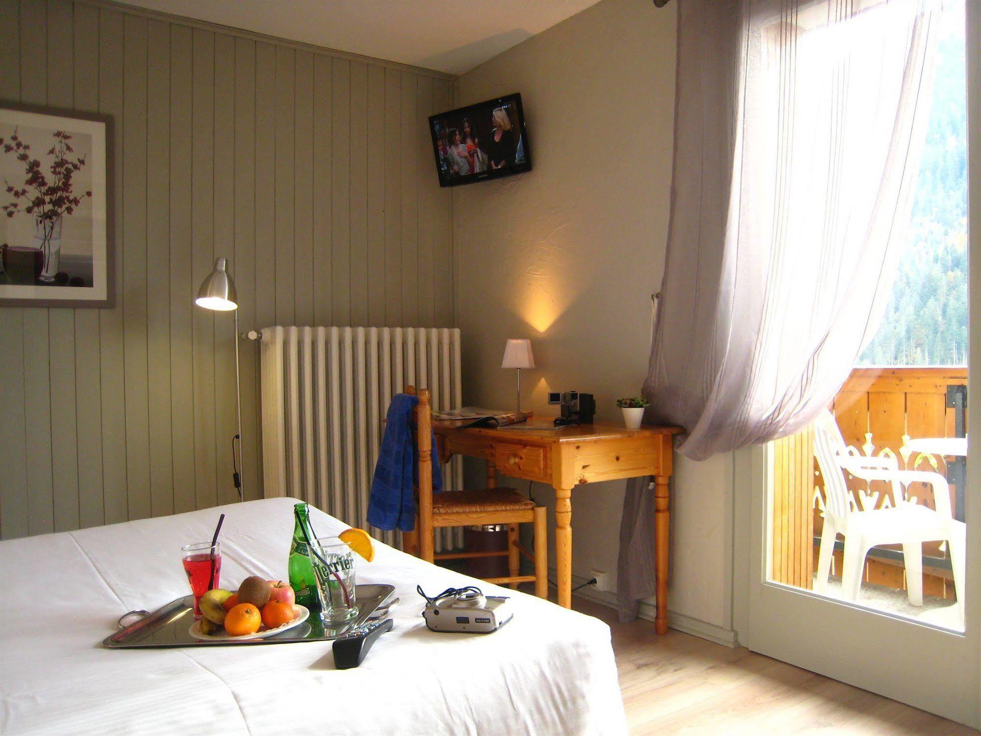Le Chabi Hotell Abondance Eksteriør bilde