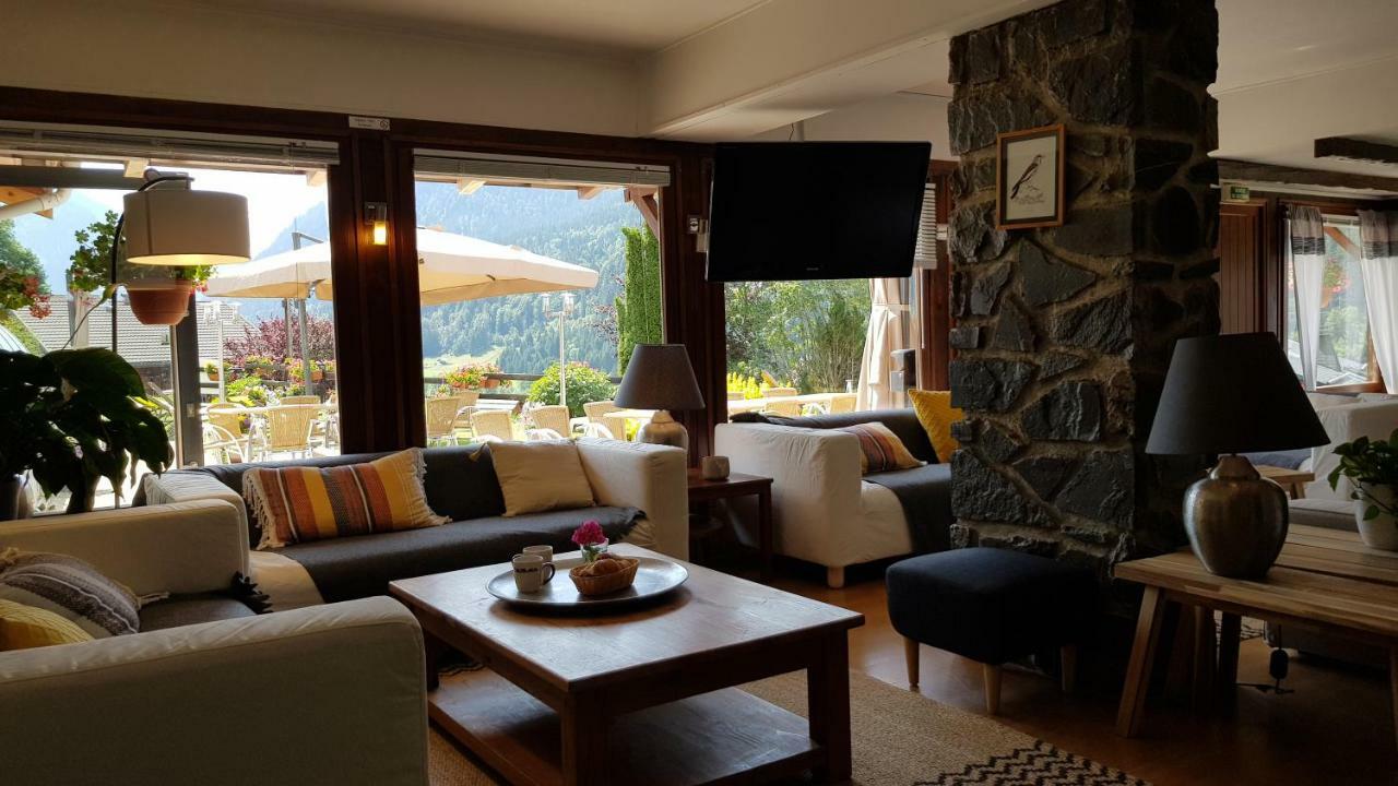 Le Chabi Hotell Abondance Eksteriør bilde