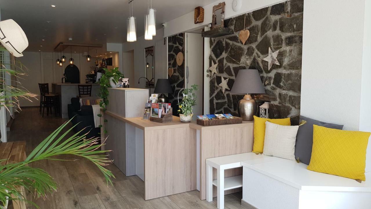 Le Chabi Hotell Abondance Eksteriør bilde